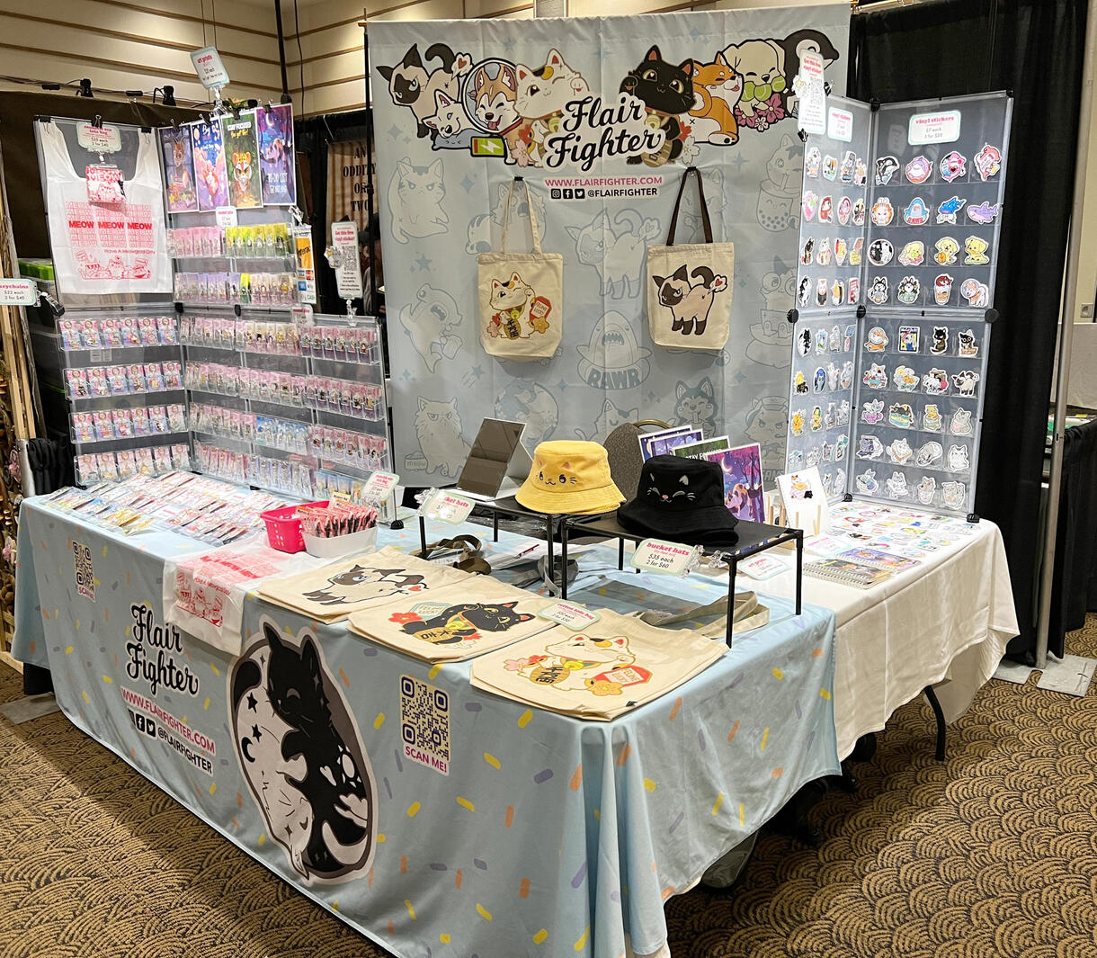 Corner Artist Alley Table Display